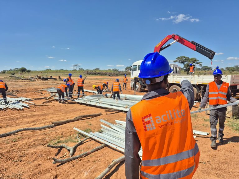 Equipe Facilite em obra – cliente KALPATARU