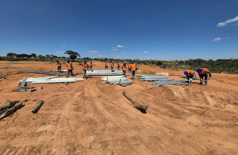 Equipe Facilite em obra – cliente KALPATARU