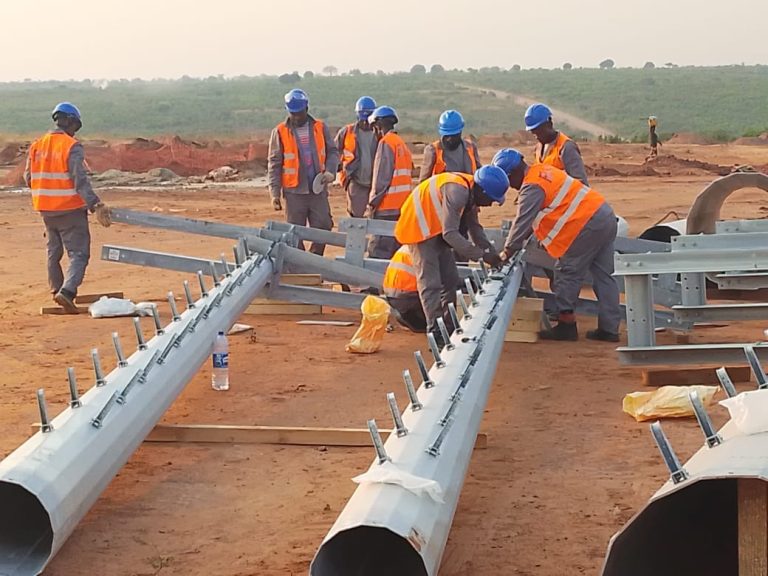 Equipe Facilite em obra – cliente OEC